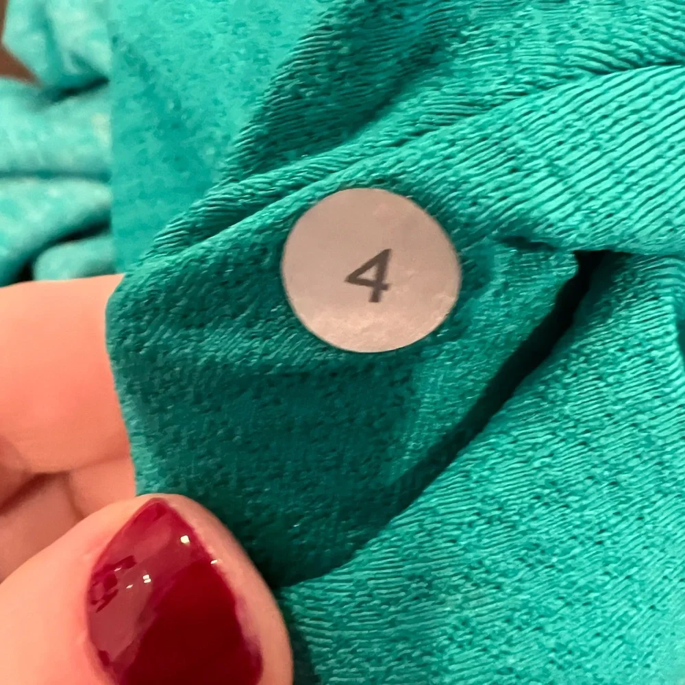 Lululemon Swifty Tech Half-Zip Teal Long Sleeve Top Size 4